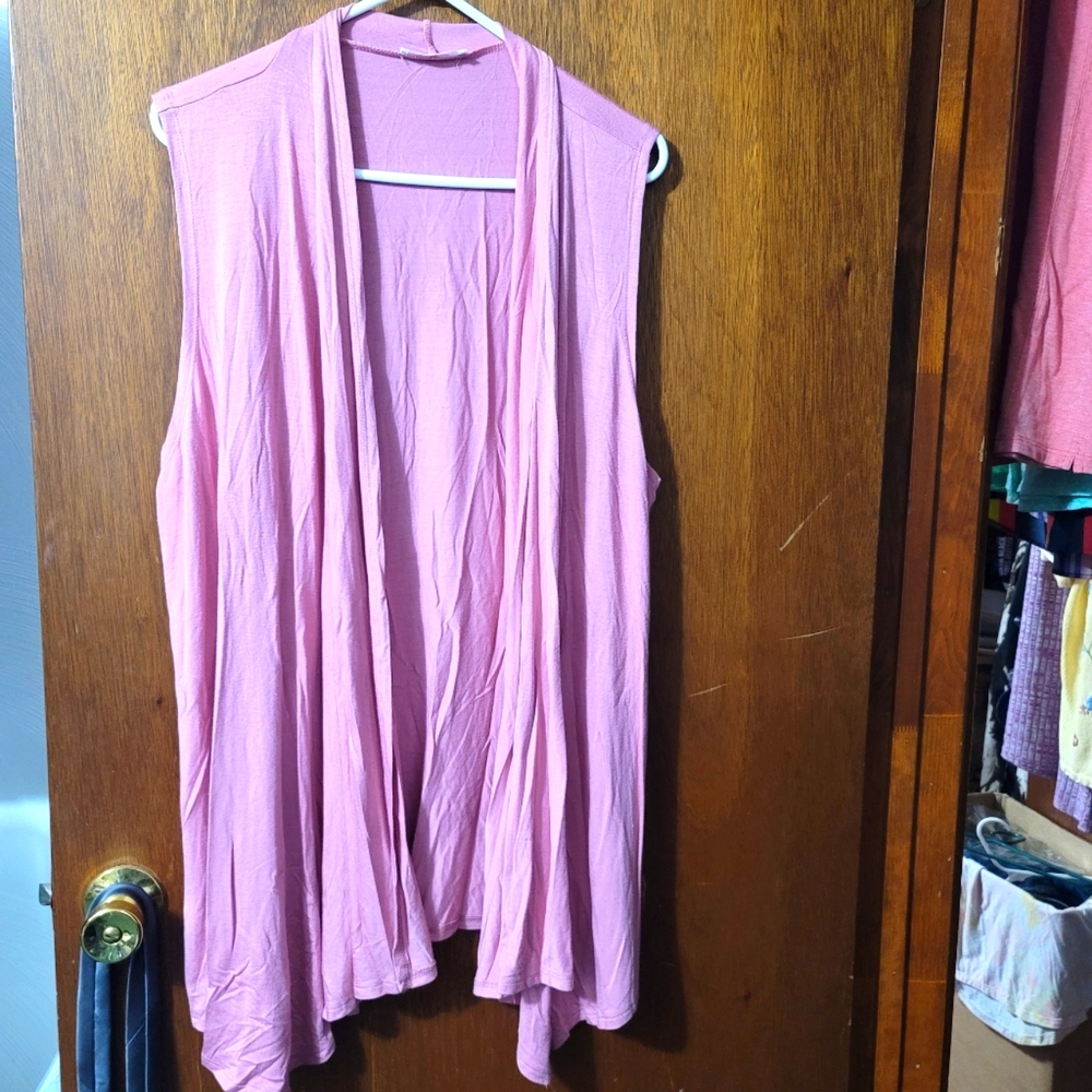 The Mogan Sleeveless Vest. Size L. (73)